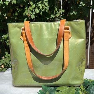 Louis Vuitton Vernis Houston Shoulder Bag.💚